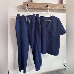 Figs Navy Lot, XL Top, L Bottoms